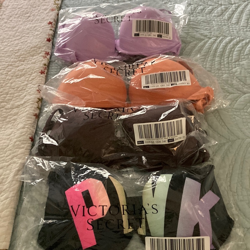Victoria’s Secret Bras (4) 34C New
